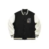 Baseballjacke mit Buchstabenprint „Tan White Black“
