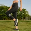 Enge Sport-Fitness-Leggings „Schwarz Grau“