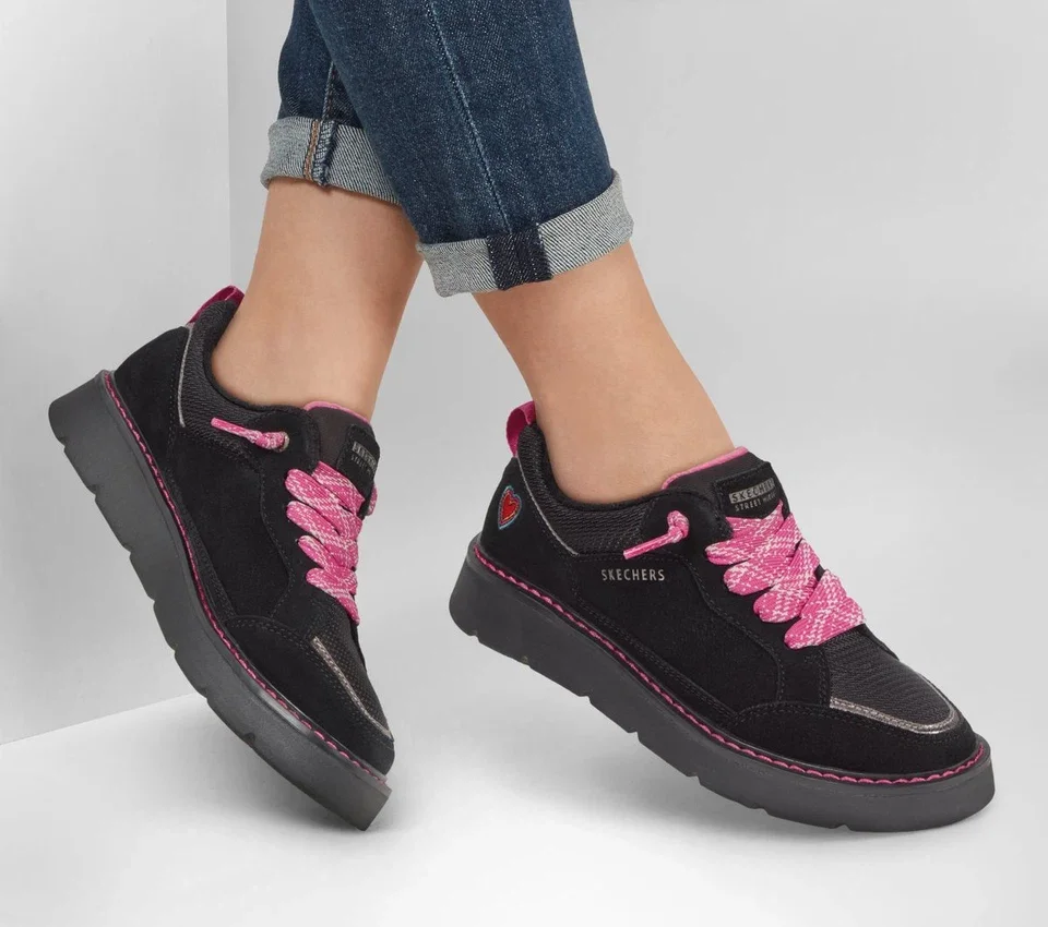 Keepsakes Cozy – Street Hiker Luv Keepsakes Cozy – Street Hiker Luv