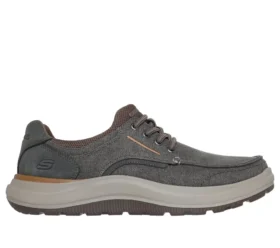 Relaxed Fit: Altman – Finch Relaxed Fit: Altman – Finch