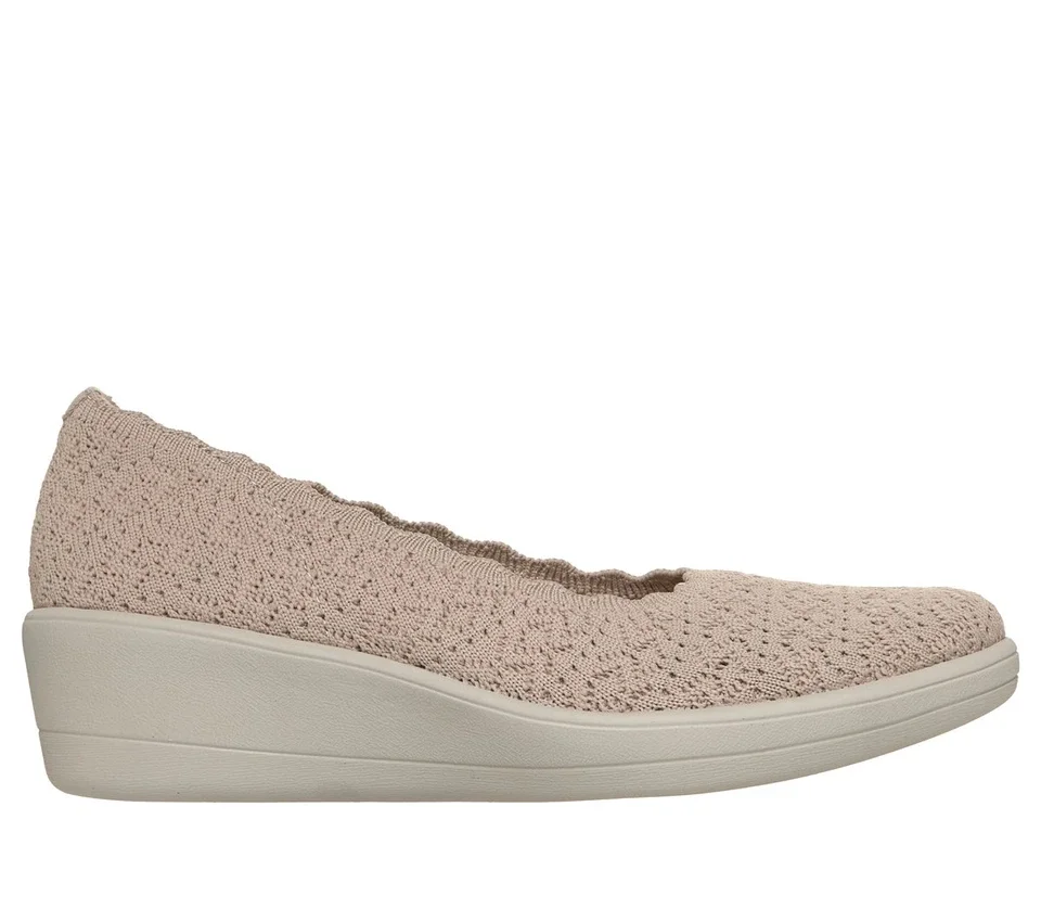 Relaxed Fit: Newport Keilabsatz – Softly Stitched Relaxed Fit: Newport Keilabsatz – Softly Stitched