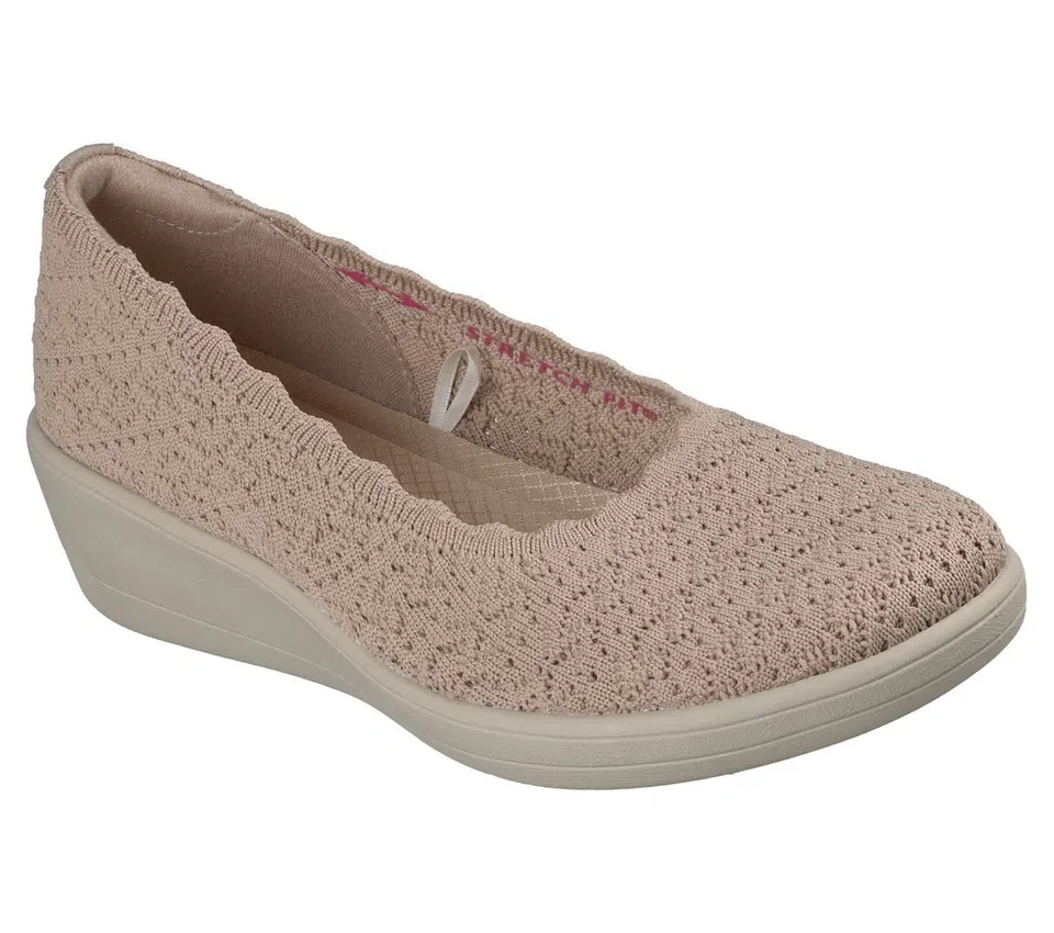 Relaxed Fit: Newport Keilabsatz – Softly Stitched Relaxed Fit: Newport Keilabsatz – Softly Stitched