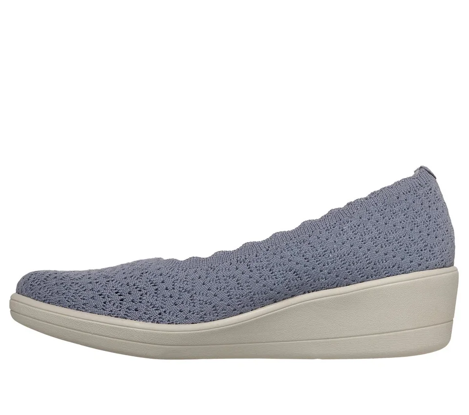 Relaxed Fit: Newport Keilabsatz – Softly Stitched Relaxed Fit: Newport Keilabsatz – Softly Stitched
