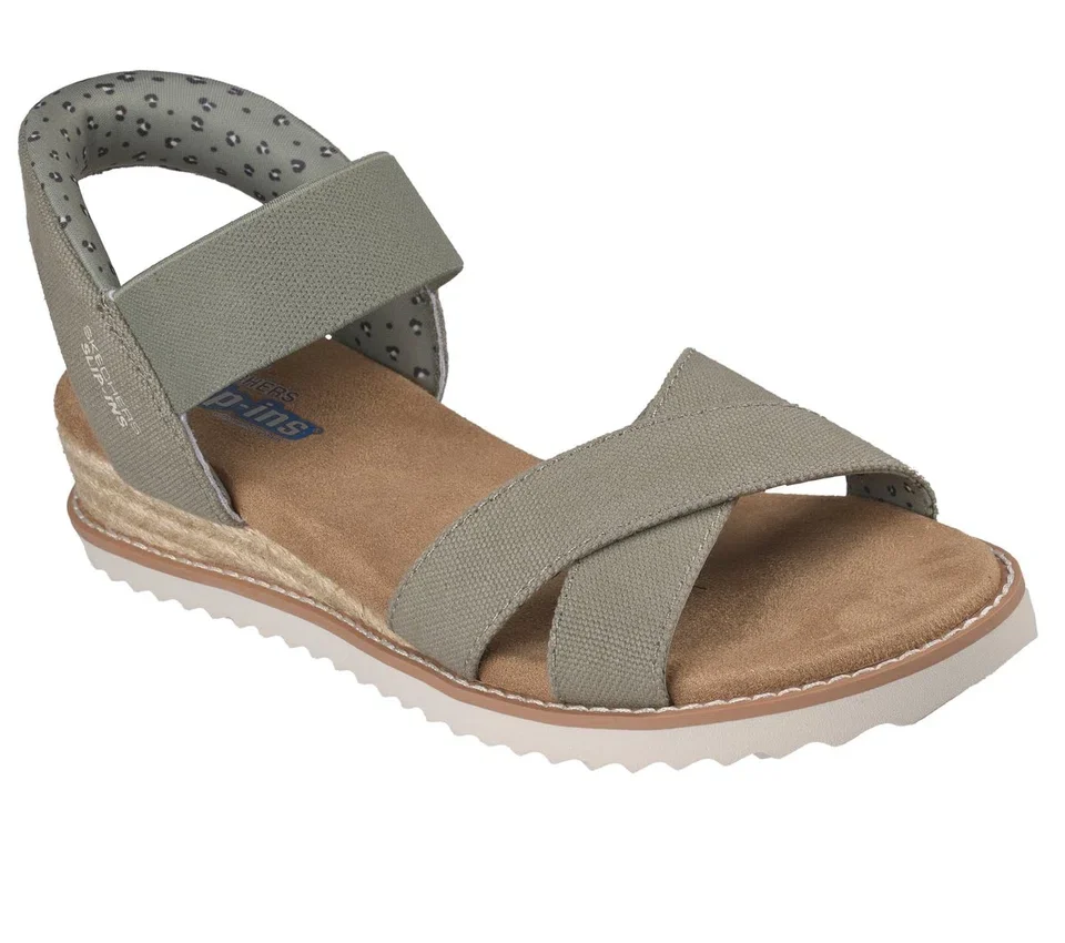 Skechers Slip-ins: BOBS Desert Kiss – Golden Lily Skechers Slip-ins: BOBS Desert Kiss – Golden Lily
