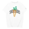 Skechers x Carrots Grafik-T-Shirt „Weiß Orange Schwarz“